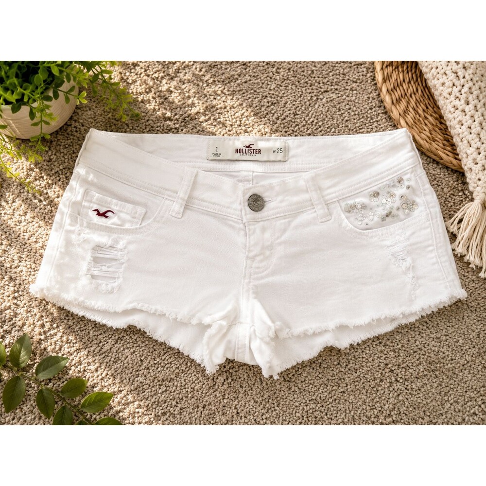 Hollister Women's 1 W25 White Denim Shorts Low Rise Distressed Rhinestone Cutoff